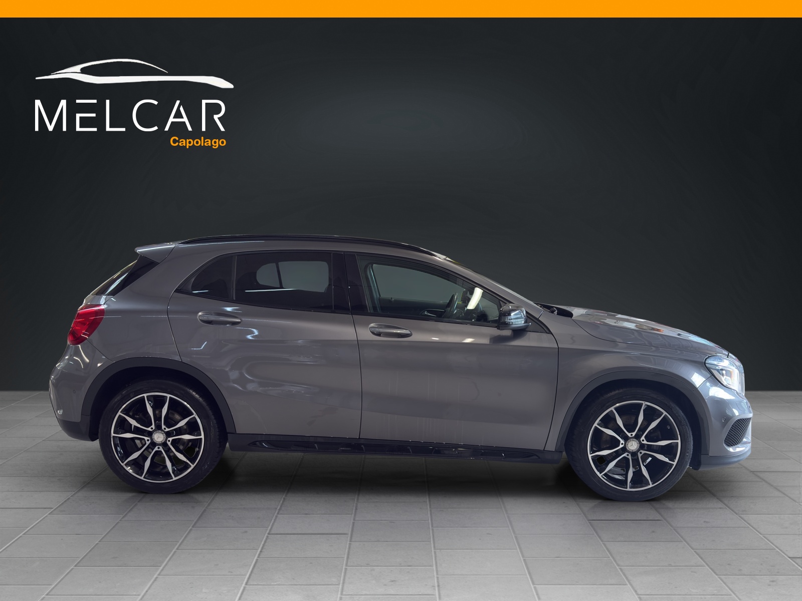 MERCEDES-BENZ GLA 250 AMG Line 4Matic 7G-DCT-image-5