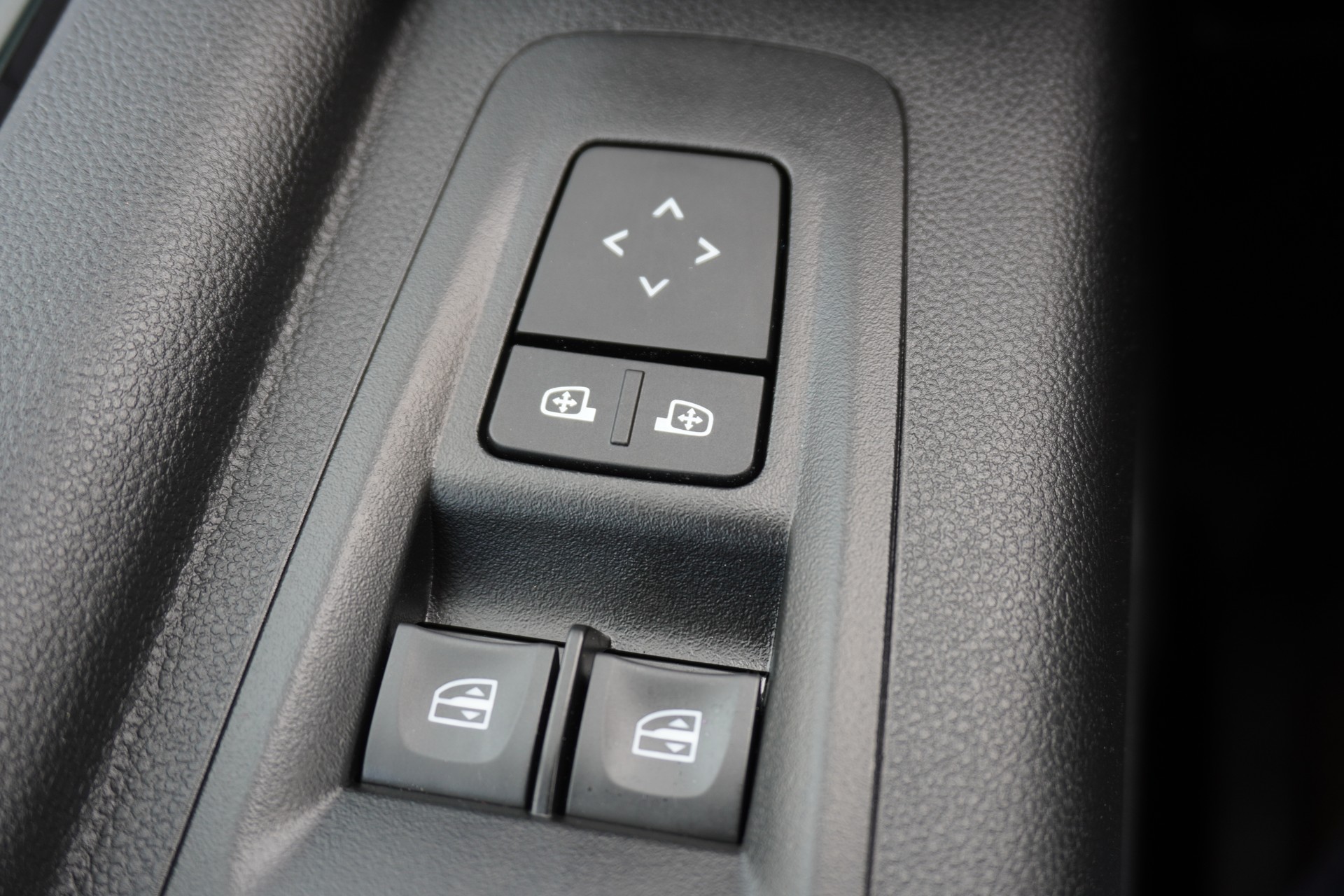 RENAULT Master T33 2.0 Blue dCi 105 L2H2 Advance-image-23