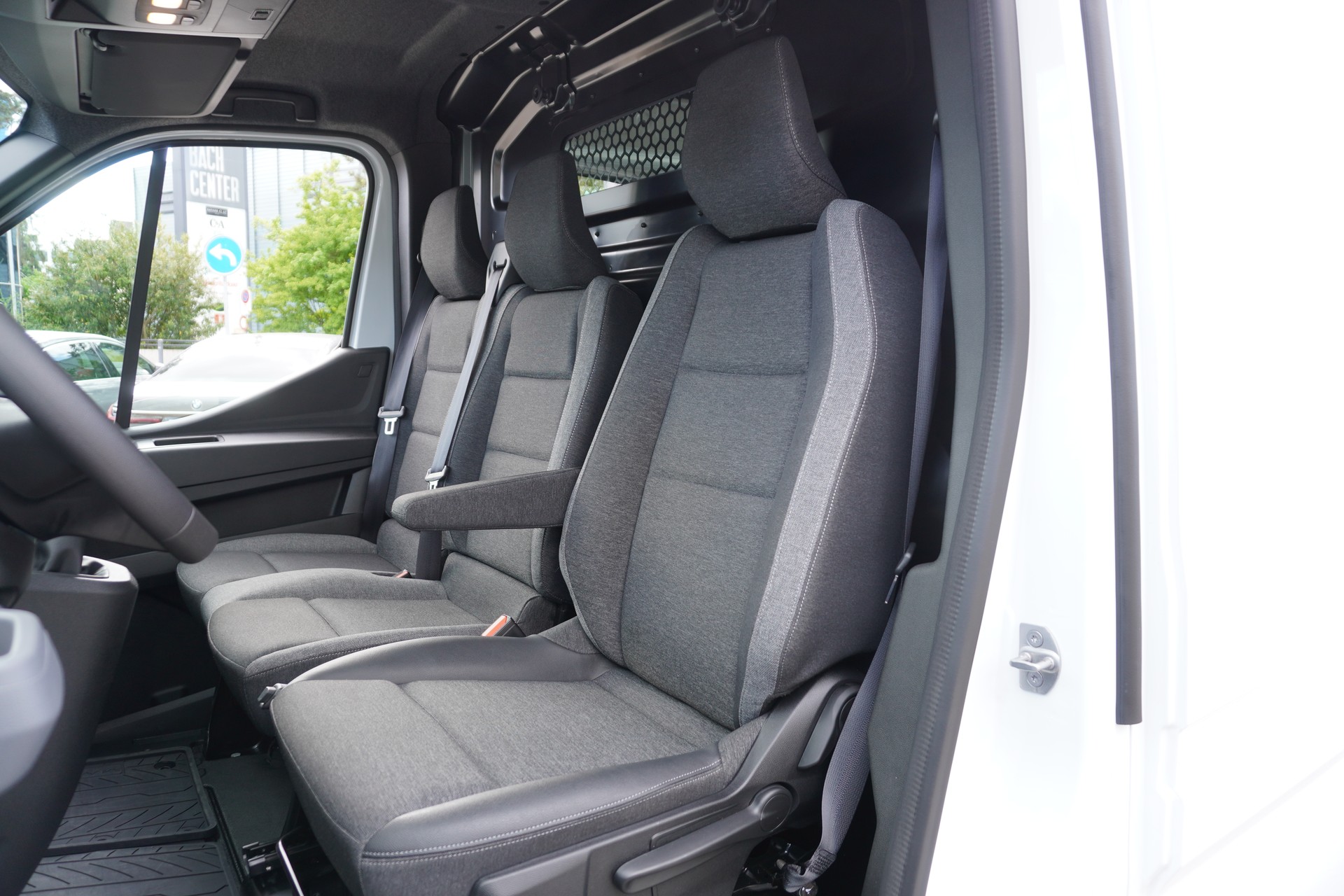 RENAULT Master T33 2.0 Blue dCi 105 L2H2 Advance-image-19