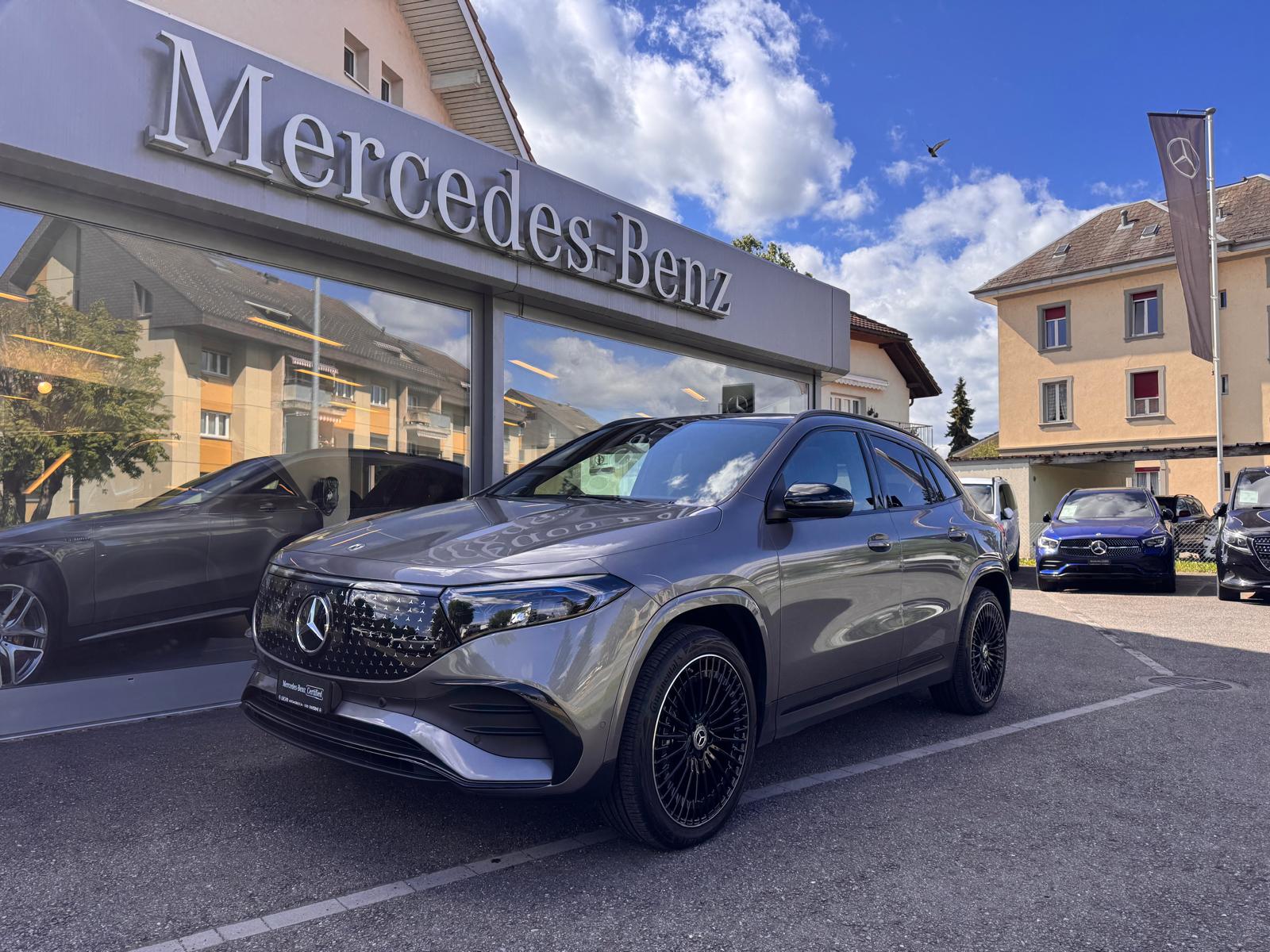 MERCEDES-BENZ EQA 350 4Matic Excellence Edition-showroom-element-1