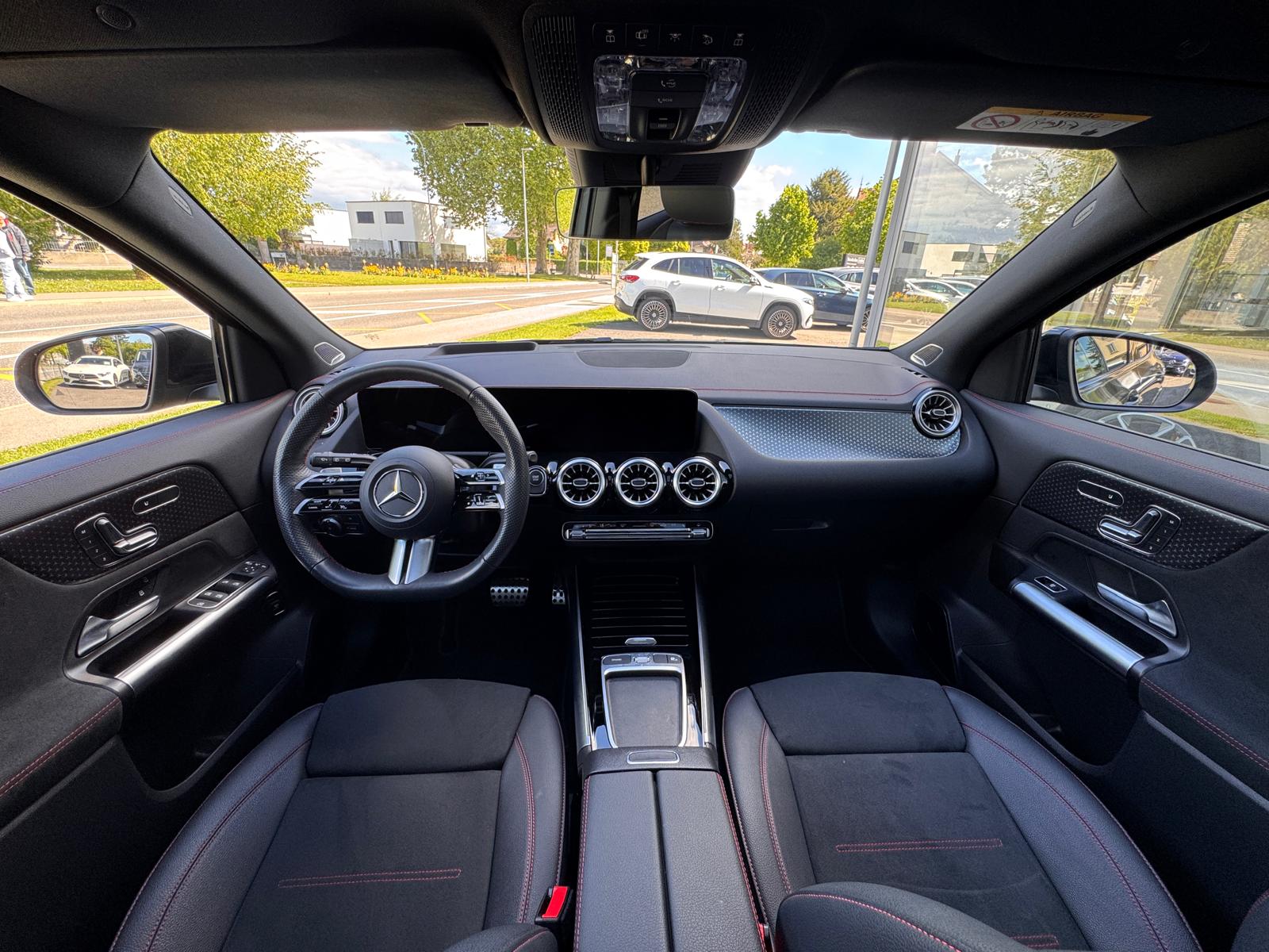 MERCEDES-BENZ EQA 350 4Matic Excellence Edition-image-8