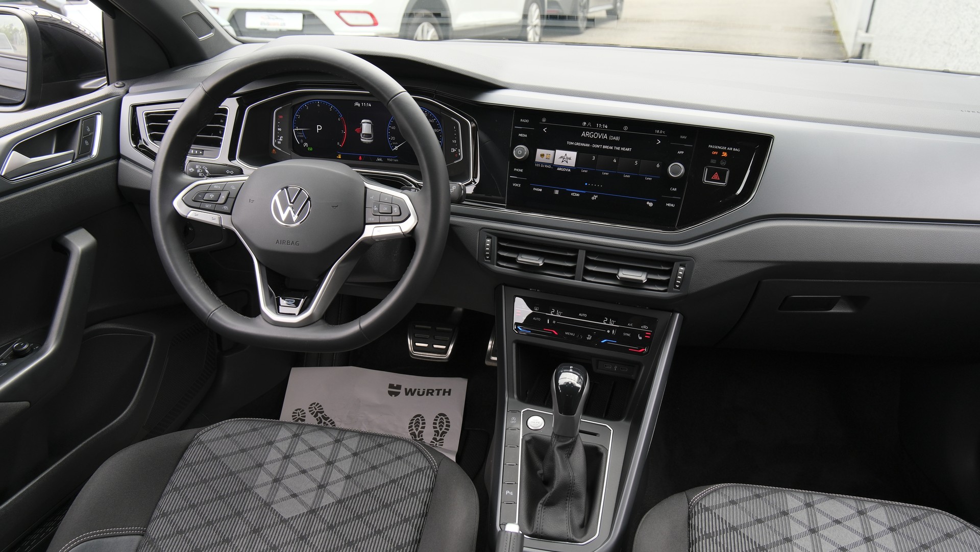 VW Taigo 1.0 TSI R-Line DSG-image-14