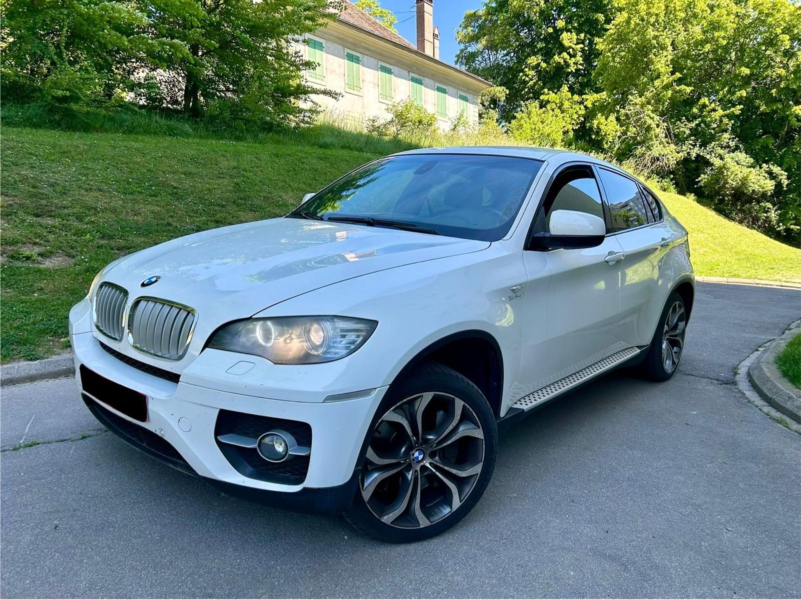 BMW X6 xDrive 50i Steptronic-showroom-element-2