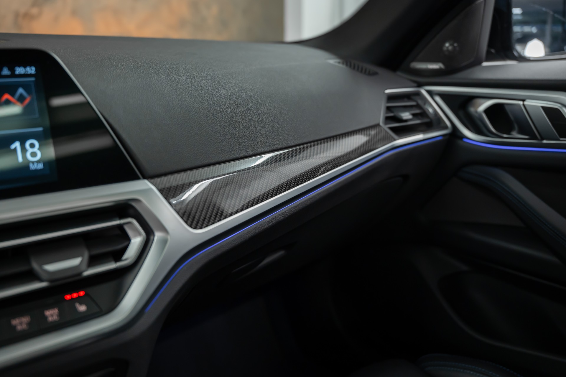 BMW M440i xDrive 48V Gran Coupé M Sport PRO Steptronic *Performance-Sitze*Laser*Panorama*Head-Up*-image-26