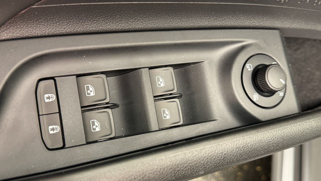 SKODA Enyaq 85x Sportline 4x4-image-8