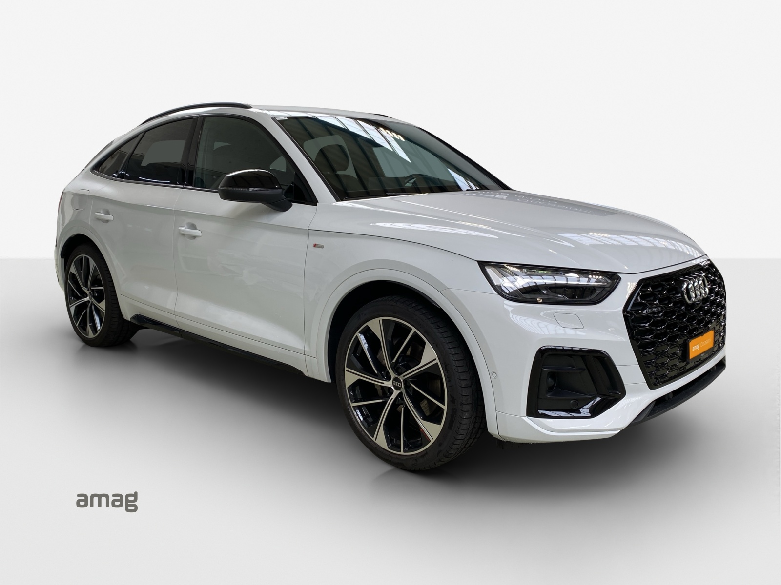 AUDI Q5 Sportback 45 TFSI Black Edition quattro S-tronic-image-5