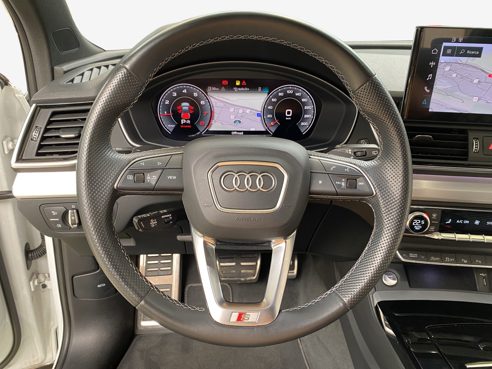 AUDI Q5 Sportback 45 TFSI Black Edition quattro S-tronic-image-9