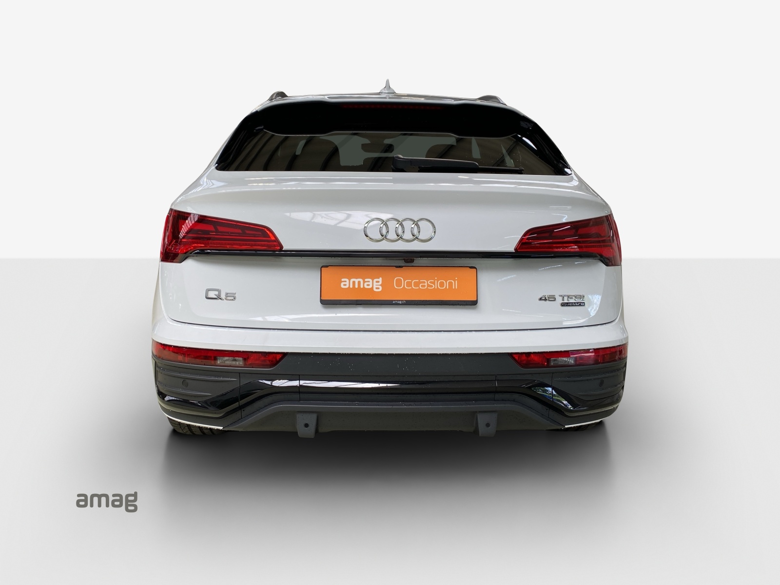 AUDI Q5 Sportback 45 TFSI Black Edition quattro S-tronic-image-3