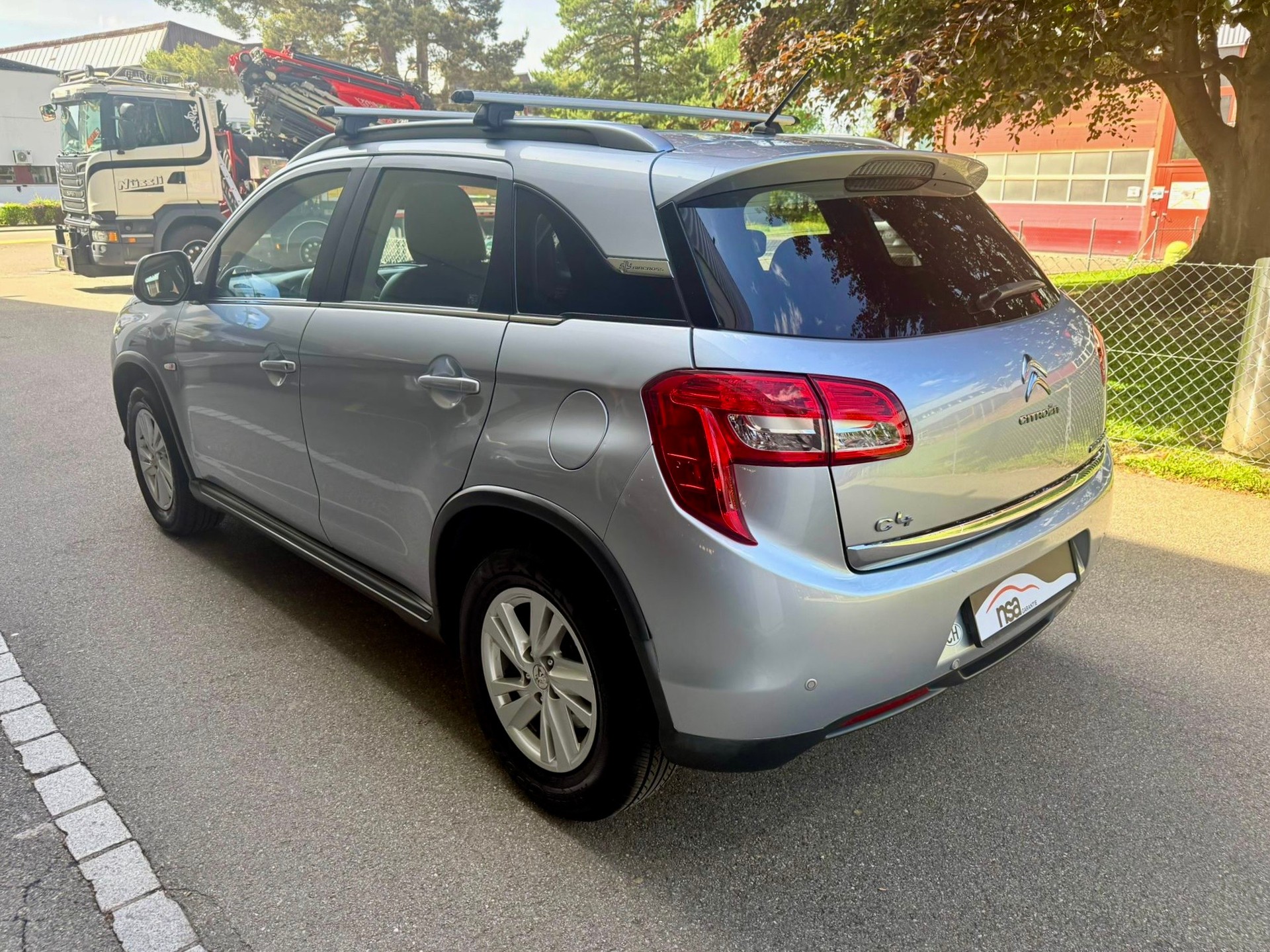 CITROEN C4 Aircross 1.6 HDi Collection 4WD-image-3