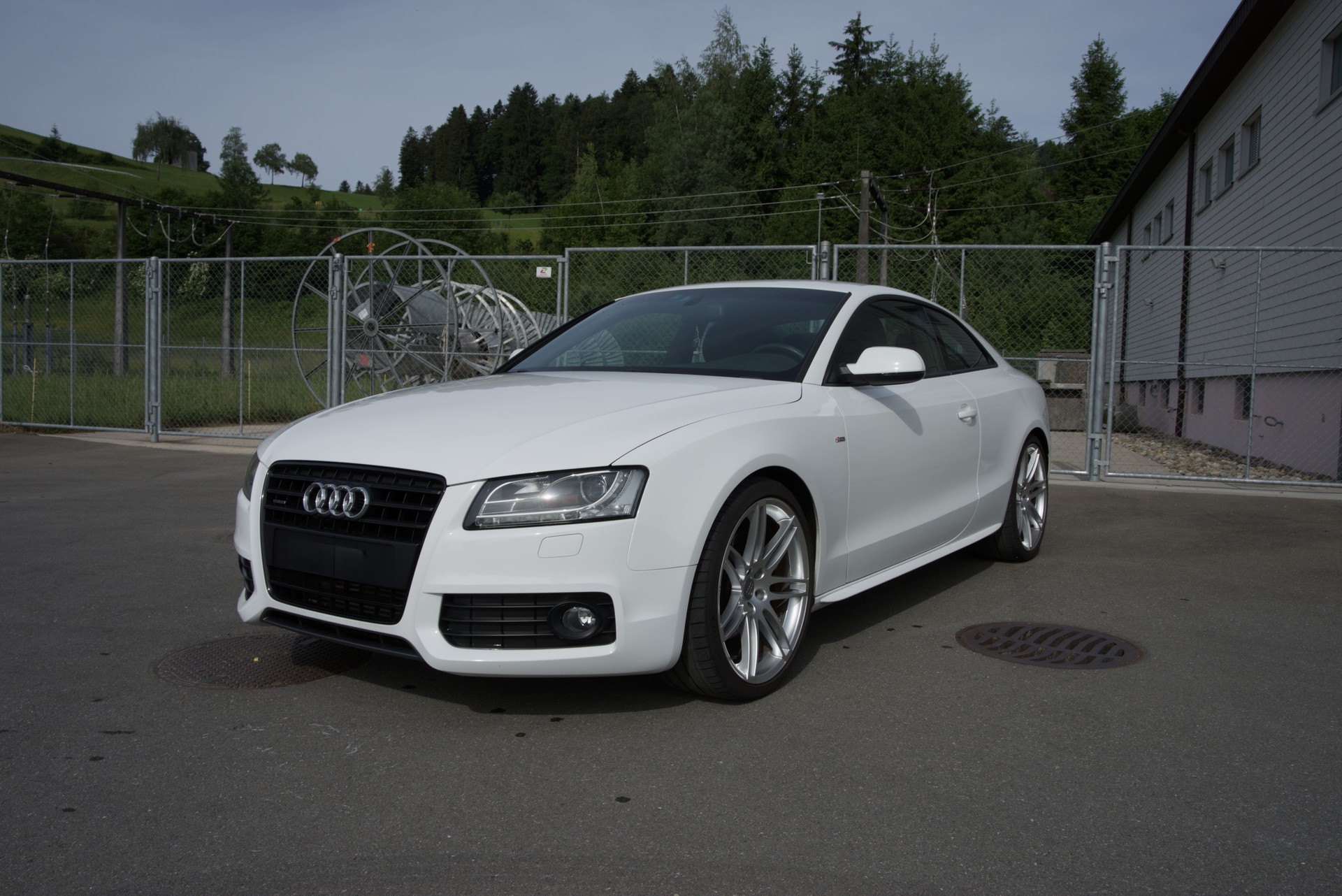 AUDI 2.0 TFSI quattro-image-1