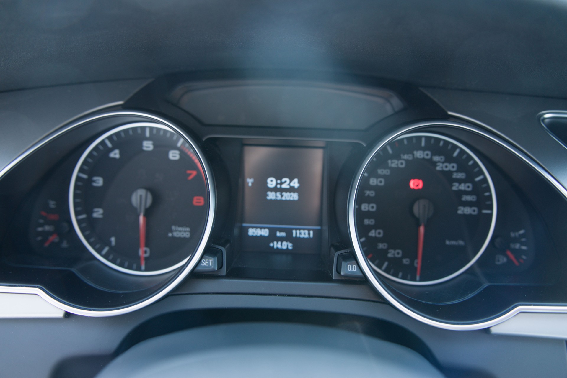 AUDI 2.0 TFSI quattro-image-11