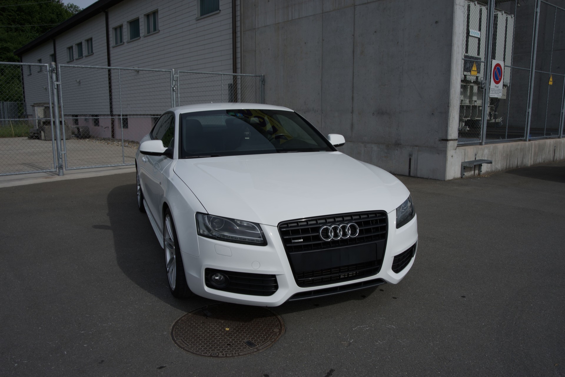 AUDI 2.0 TFSI quattro-image-0