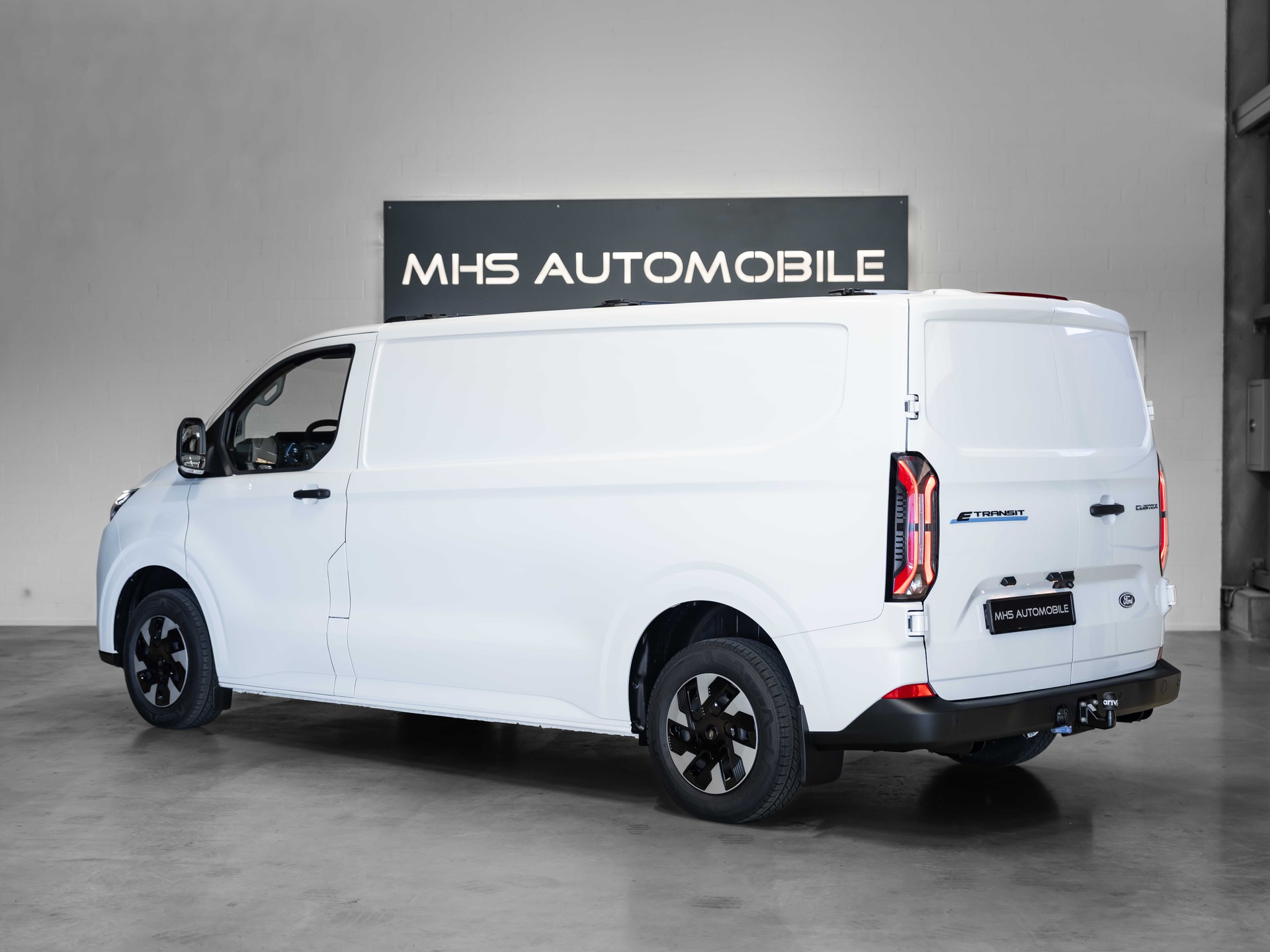 FORD Transit Custom Van 340 L2H1 65kWh Trend 3500KG ANHÄNGELAST-image-7