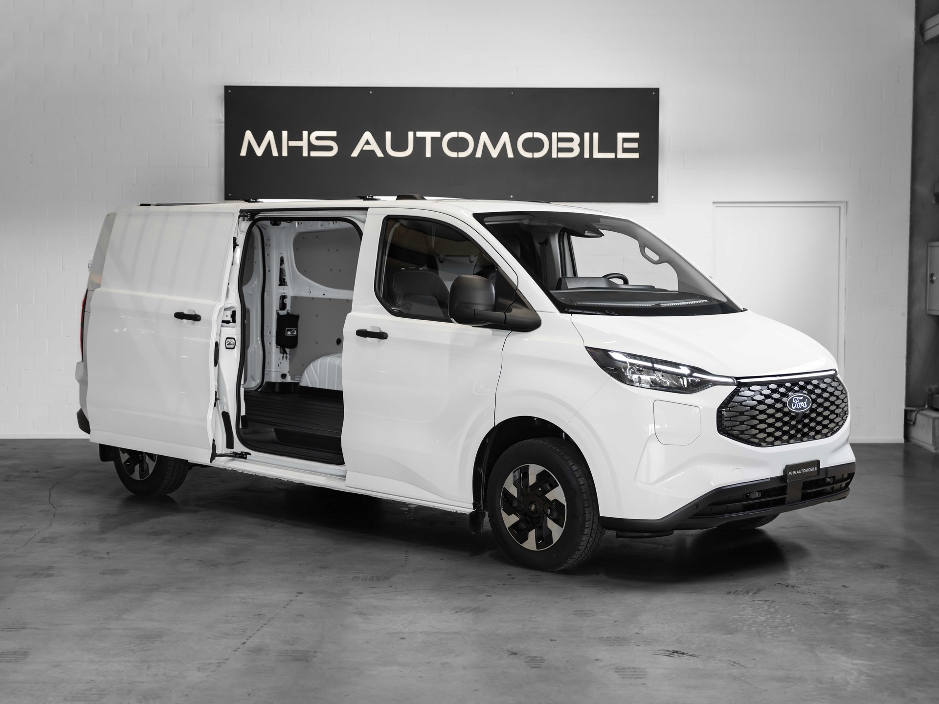 FORD Transit Custom Van 340 L2H1 65kWh Trend 3500KG ANHÄNGELAST-image-18