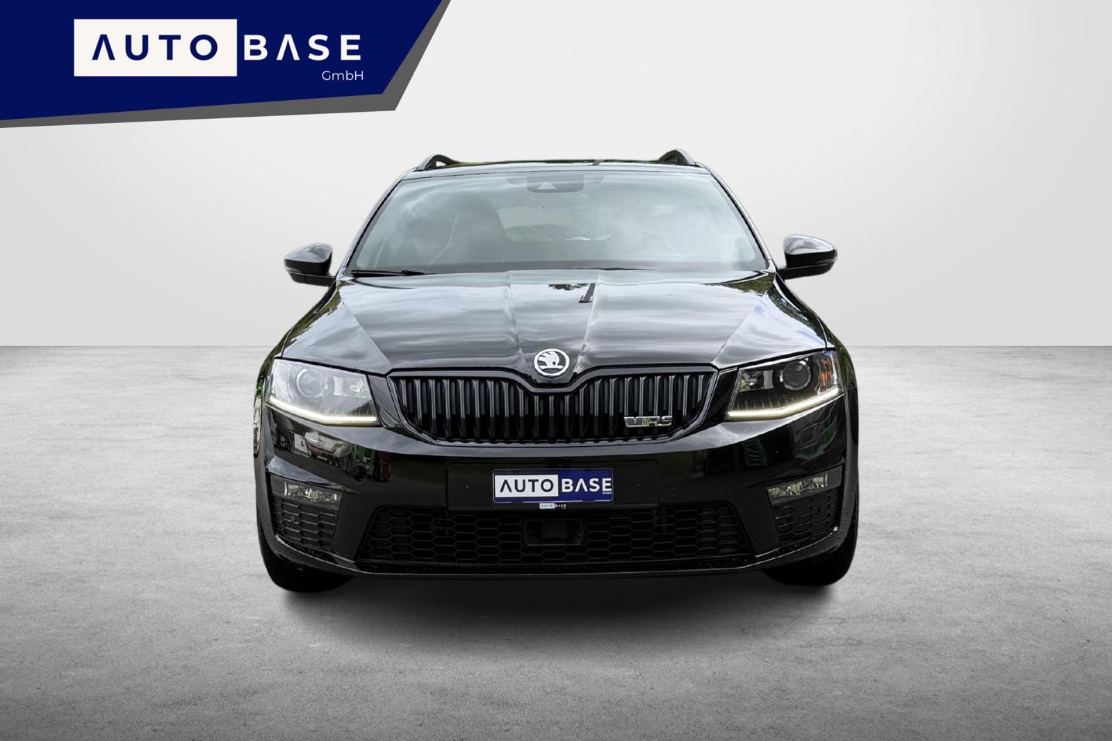 SKODA Octavia Combi 2.0 TDI RS 4x4 DSG * CH Fahrzeug *-image-7