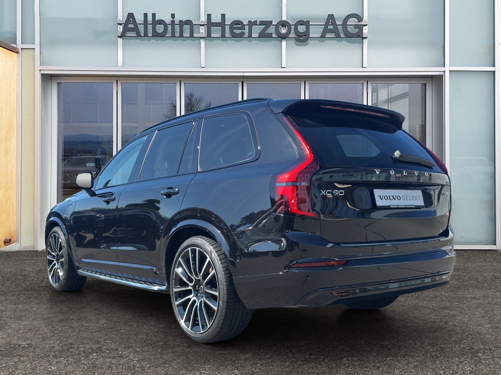 VOLVO XC90 2.0 T8 TE Ultra Dark eAWD-showroom-element-2