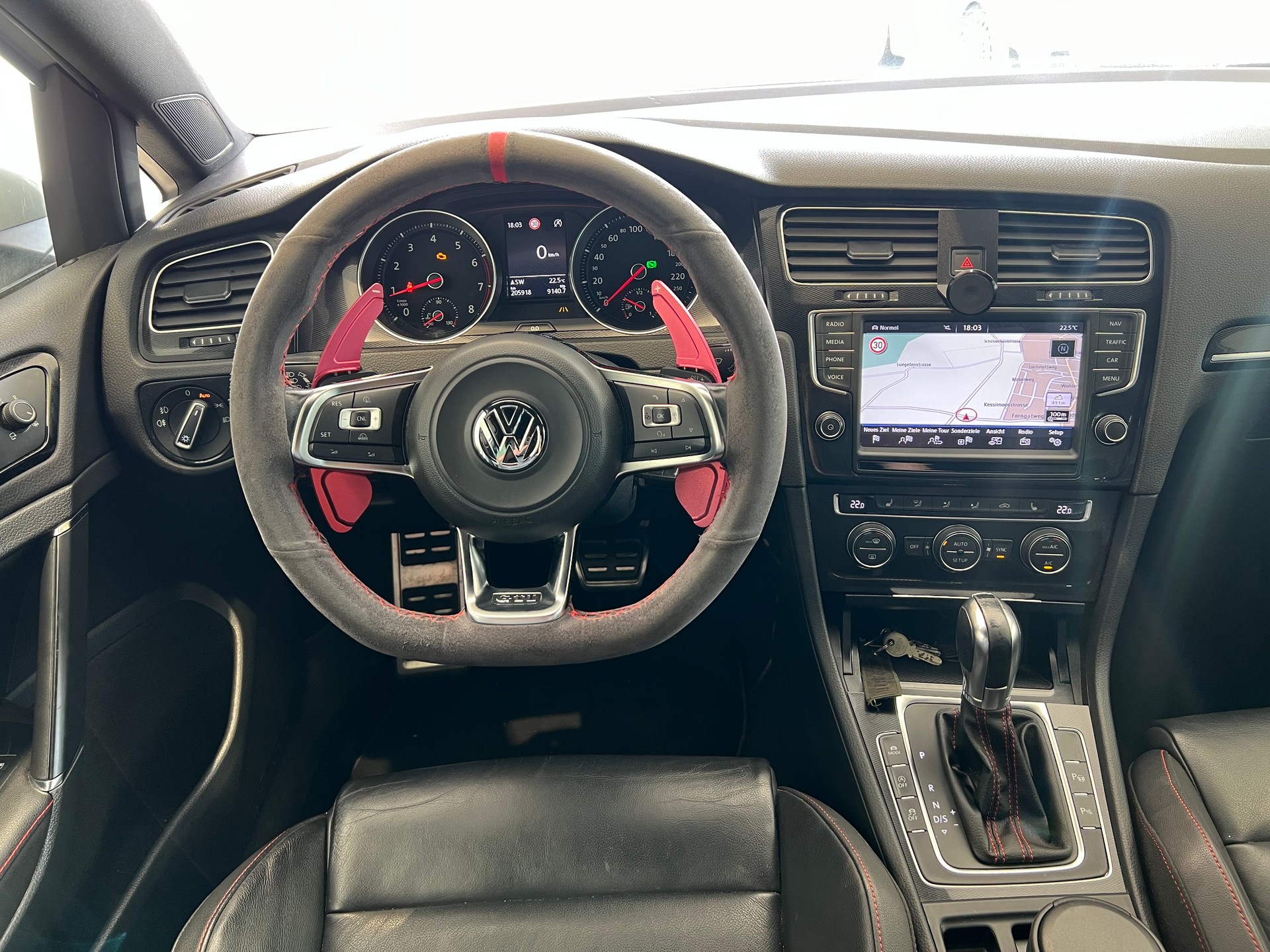 VW Golf 2.0 TSI GTI Performance DSG 230PS-image-3