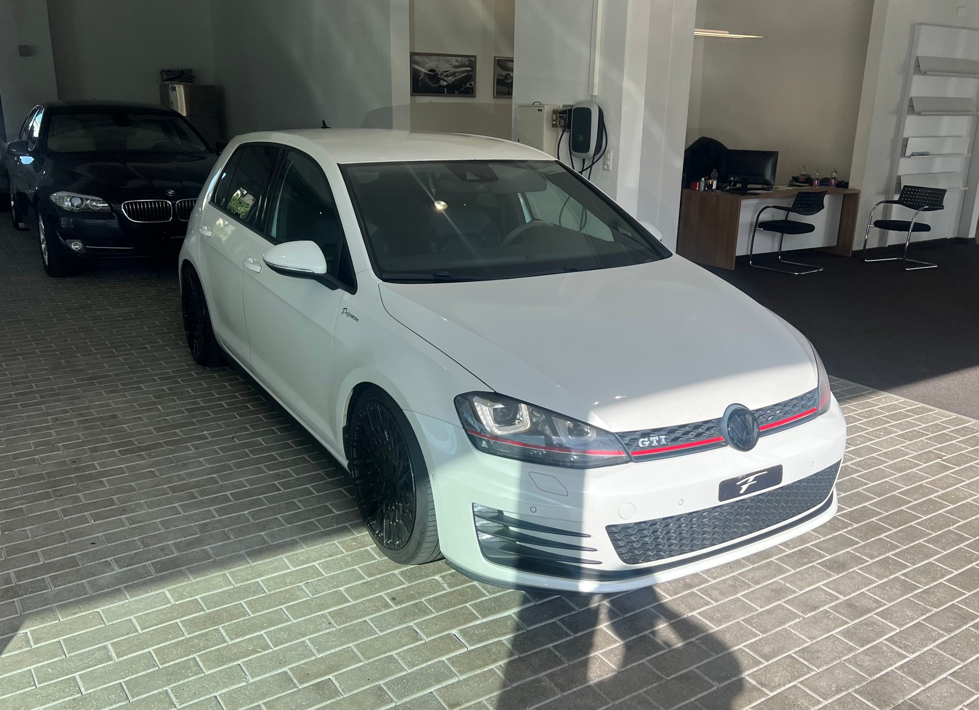 VW Golf 2.0 TSI GTI Performance DSG 230PS-image-0