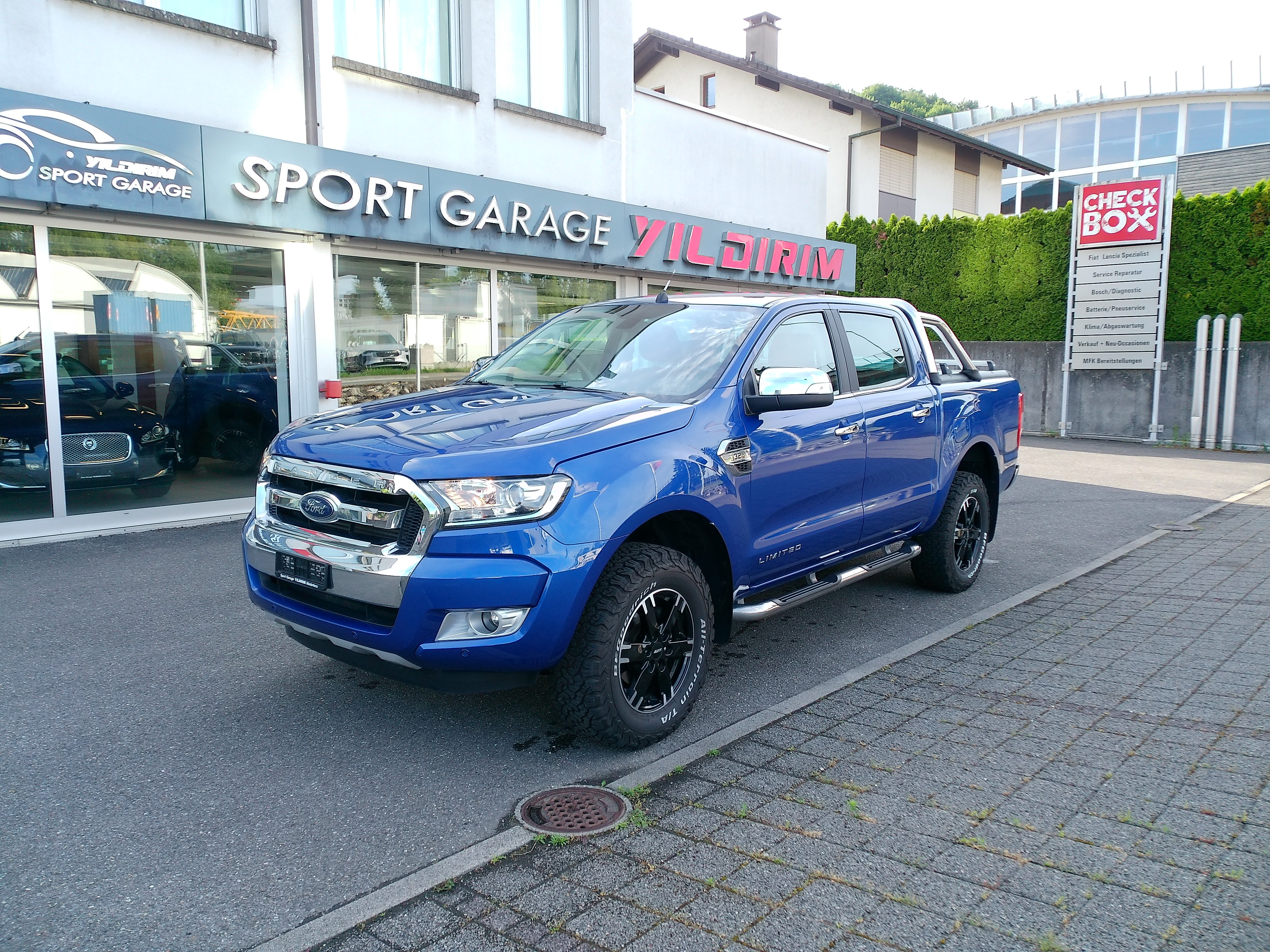 Car photo