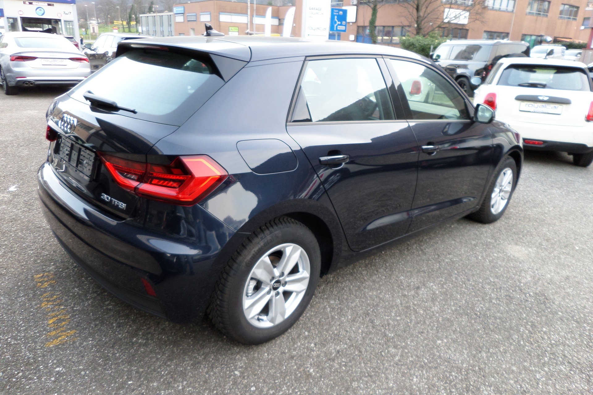 AUDI A1 Sportback 30 TFSI advanced S-tronic-image-2