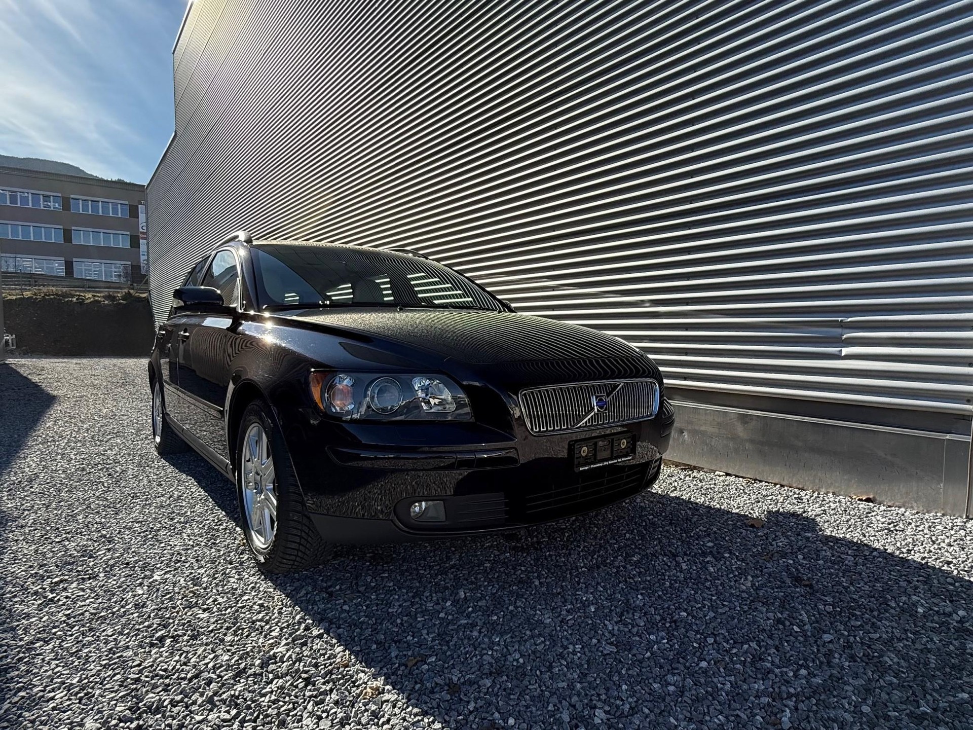 VOLVO V50 2.4i 20V Momentum-image-0