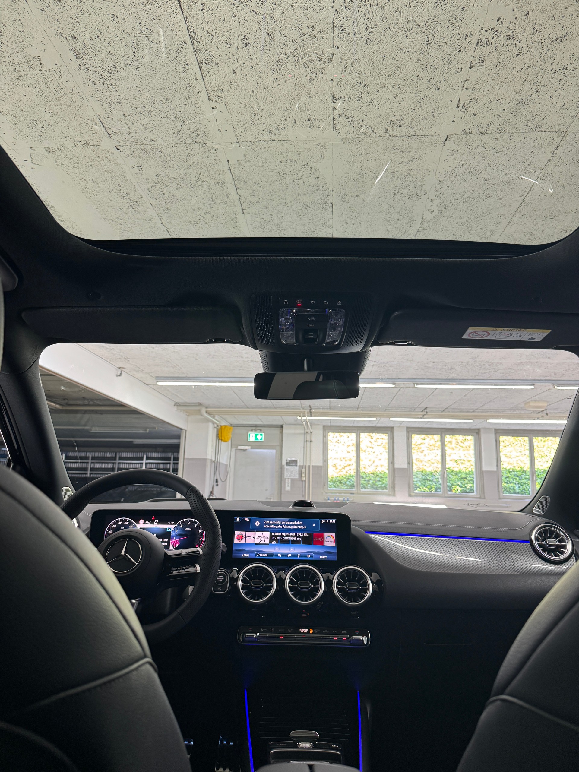 MERCEDES-BENZ GLA 250 4MATIC Swiss Star-image-12
