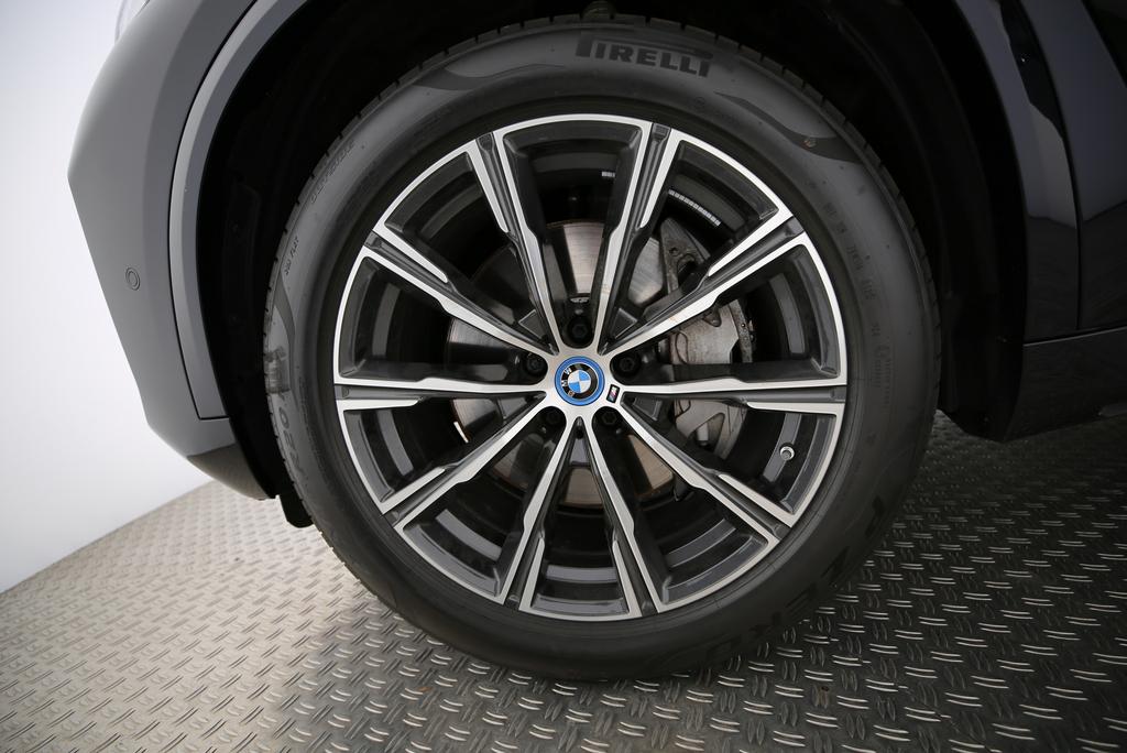 BMW X5 50e xDrive SAG-image-16