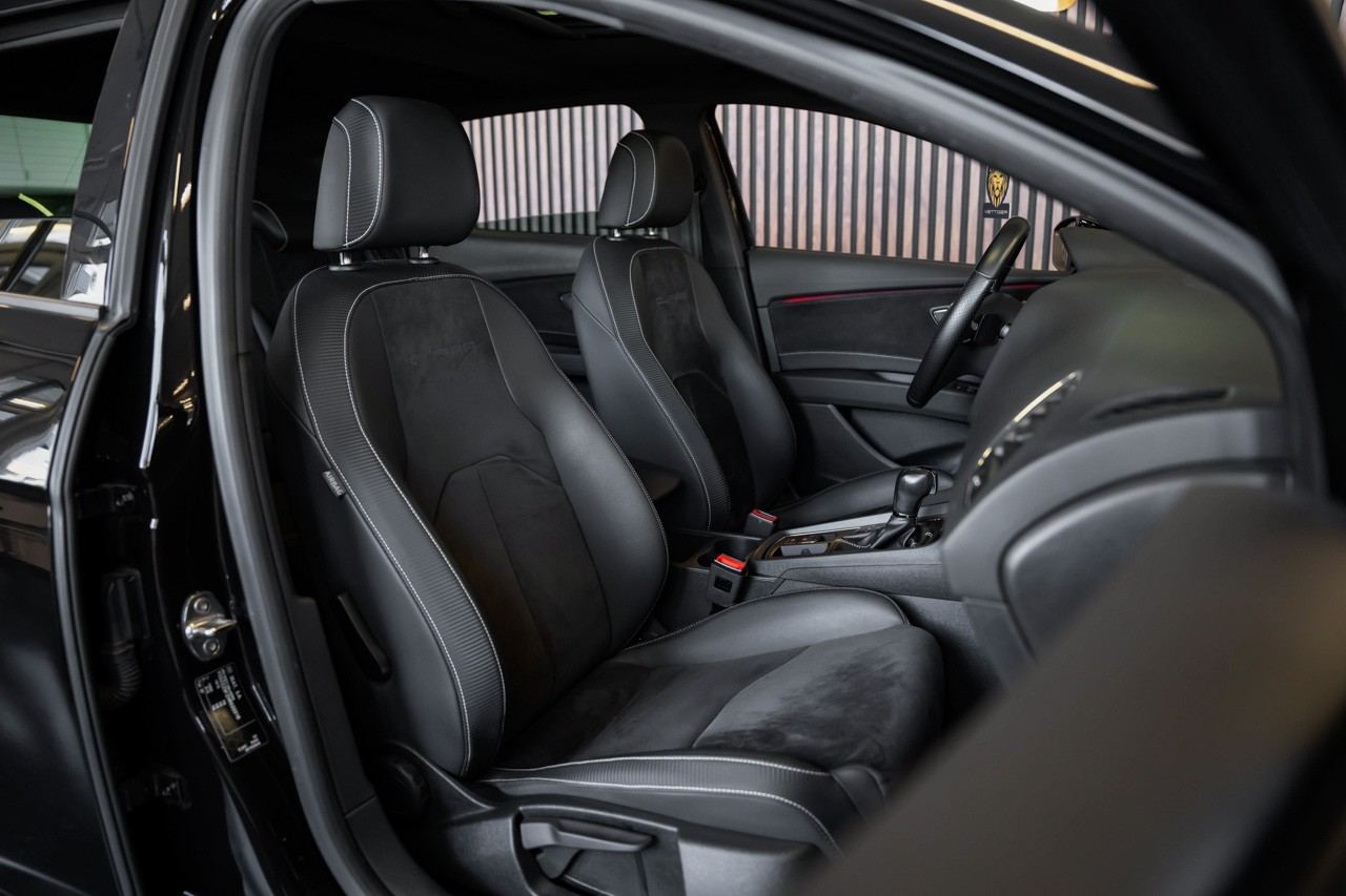 SEAT Leon 2.0 TSI Cupra 300 DSG-image-17