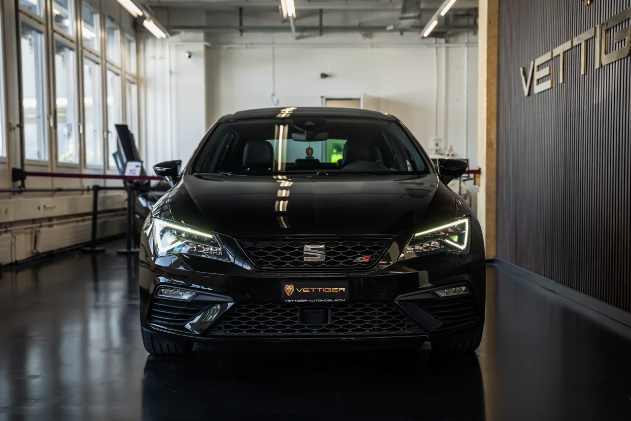 SEAT Leon 2.0 TSI Cupra 300 DSG-image-1