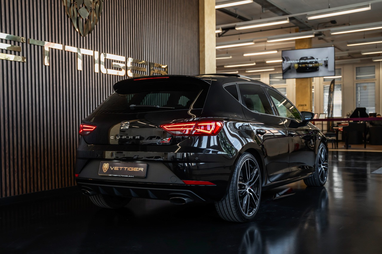 SEAT Leon 2.0 TSI Cupra 300 DSG-image-6