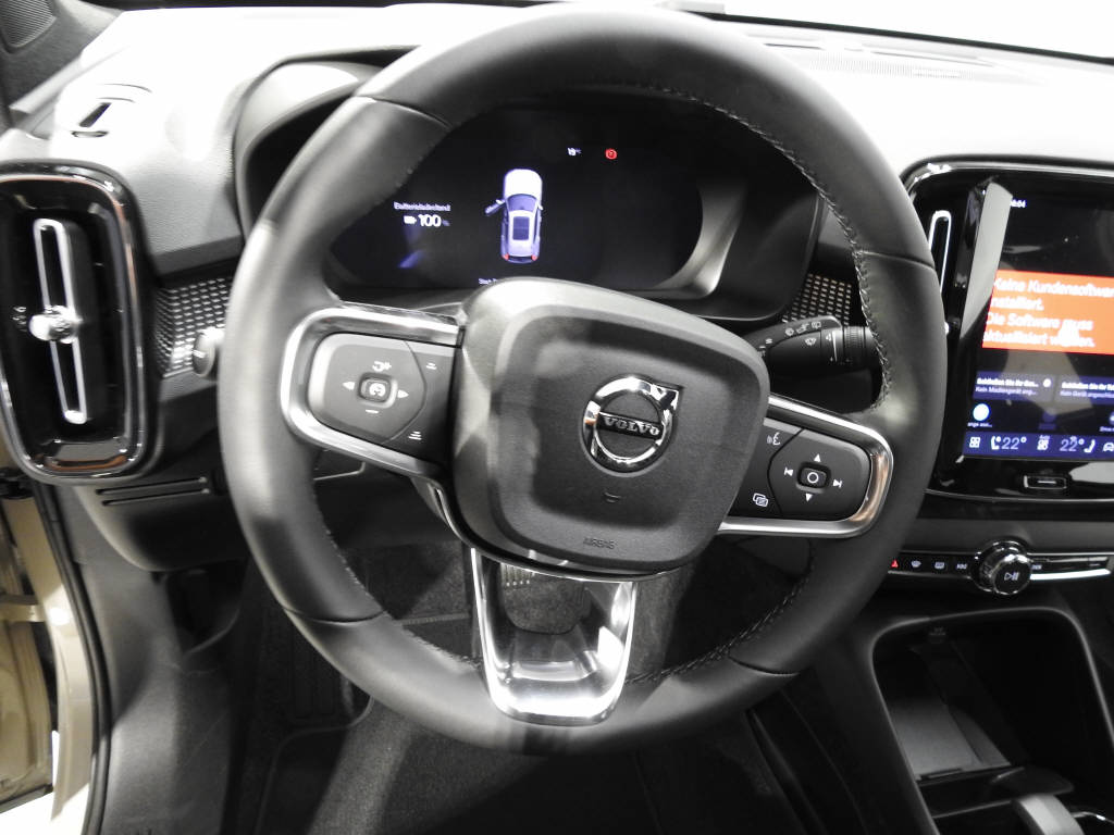 VOLVO EX40 Twin Ultra AWD-image-6