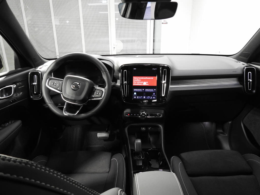 VOLVO EX40 Twin Ultra AWD-image-8