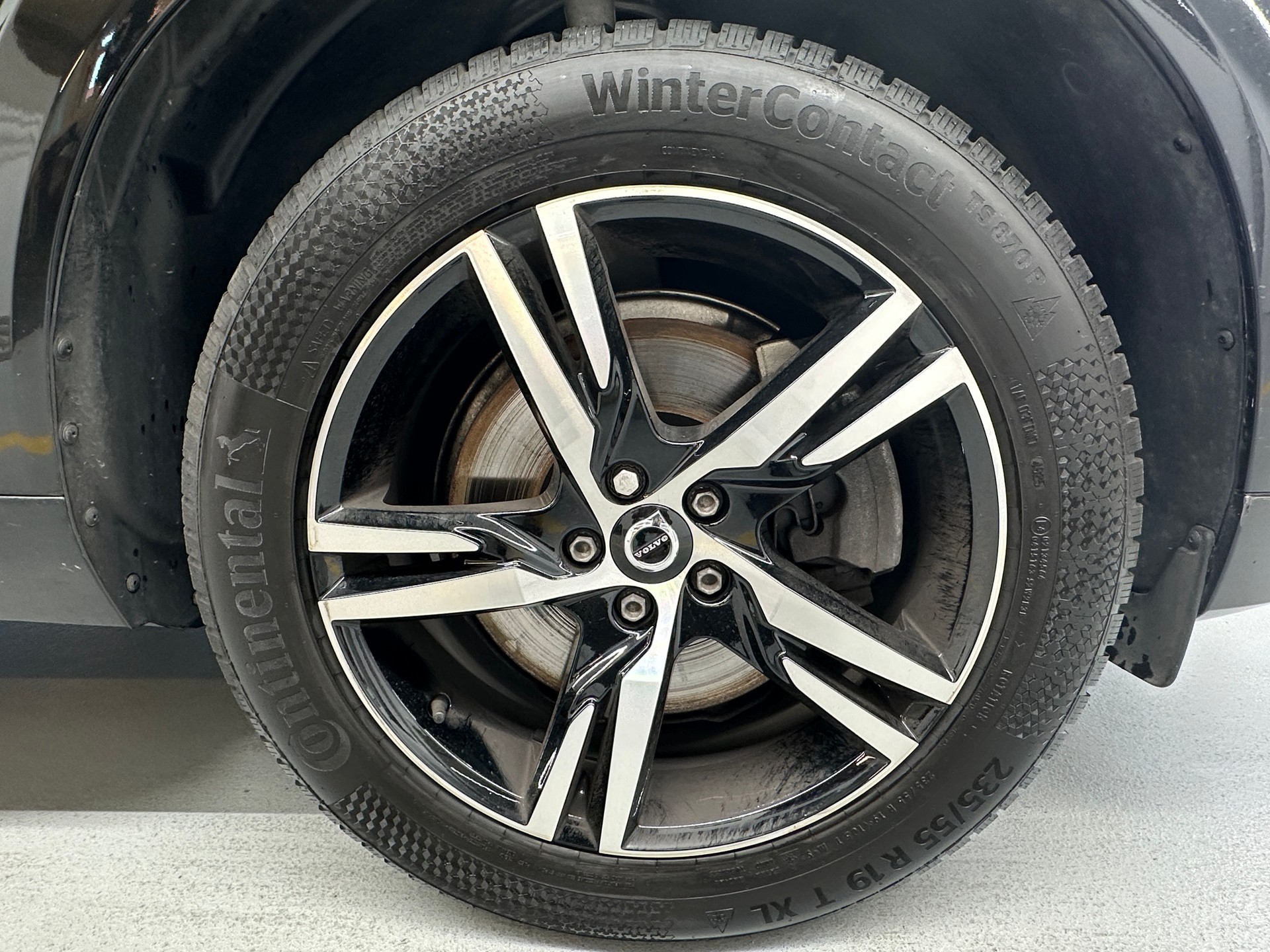 VOLVO XC60 B5 Diesel Mild Hybrid AWD R-Design Geartronic-image-6