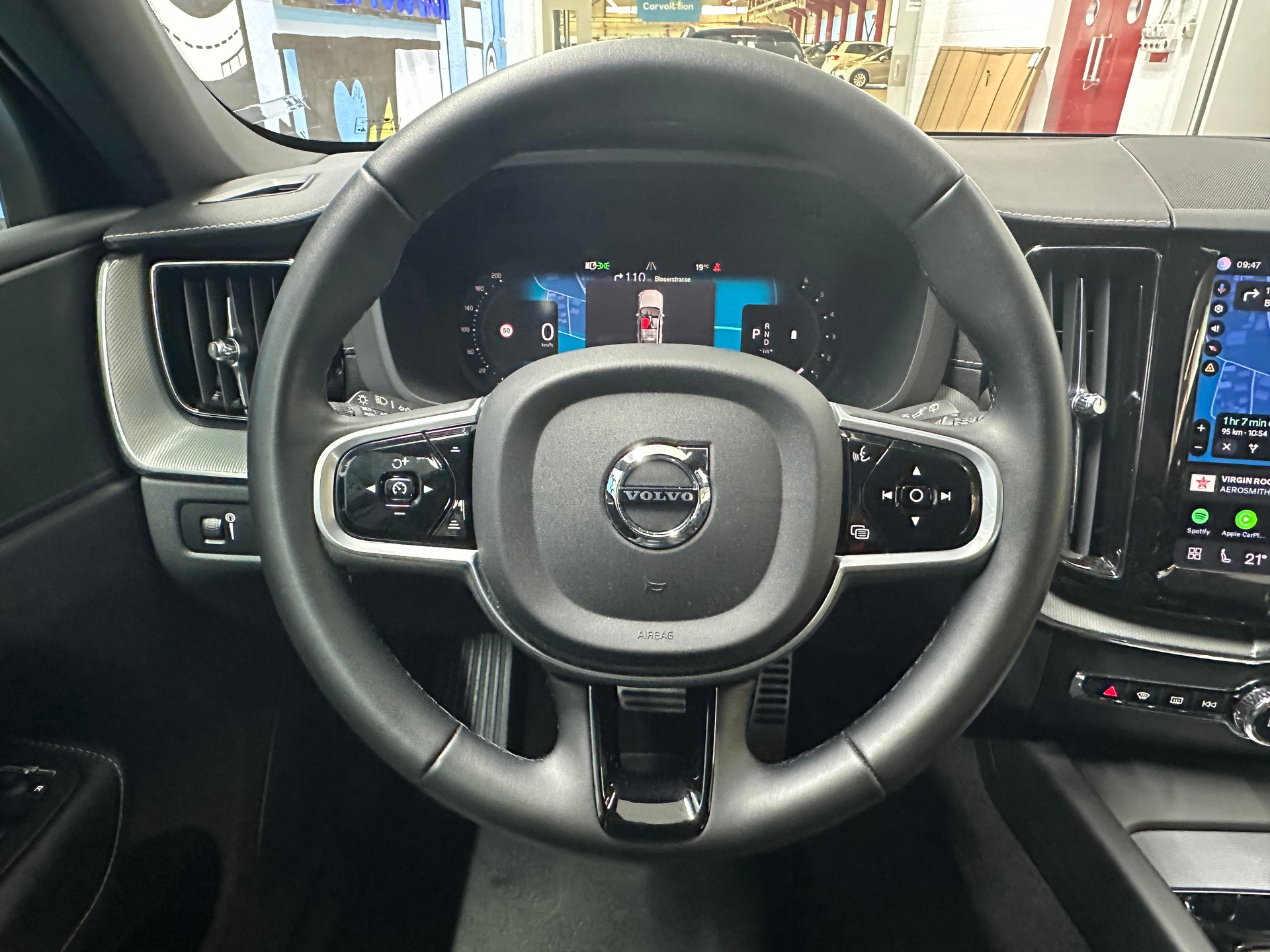 VOLVO XC60 B5 Diesel Mild Hybrid AWD R-Design Geartronic-image-10