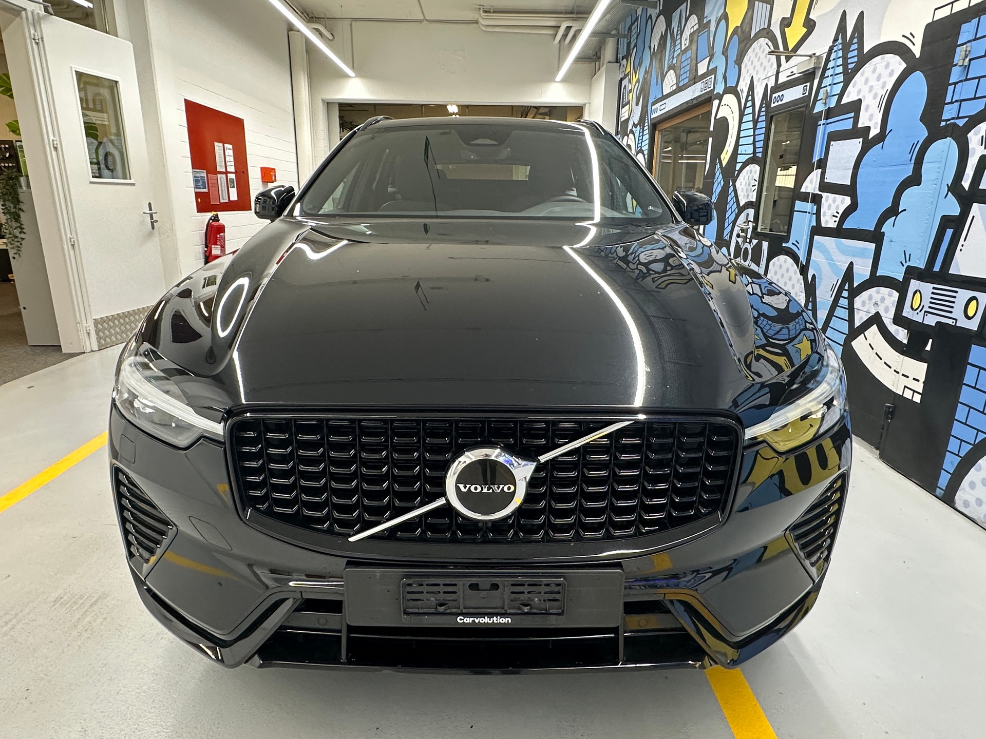 VOLVO XC60 B5 Diesel Mild Hybrid AWD R-Design Geartronic-image-1