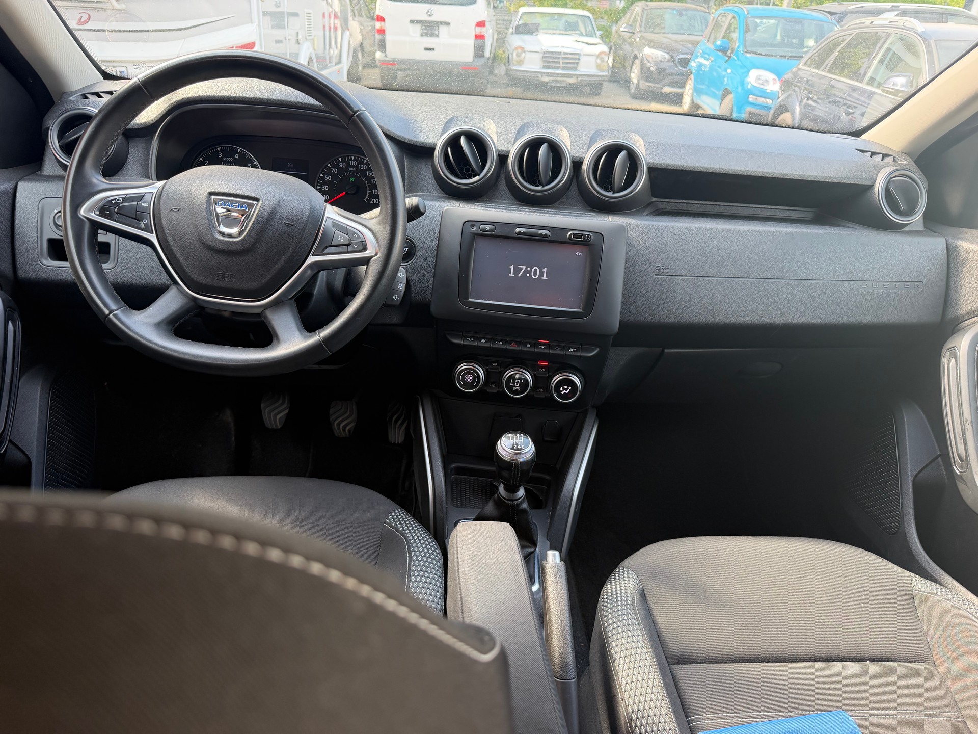 DACIA Duster TCe 125 Essential 4x4-image-9