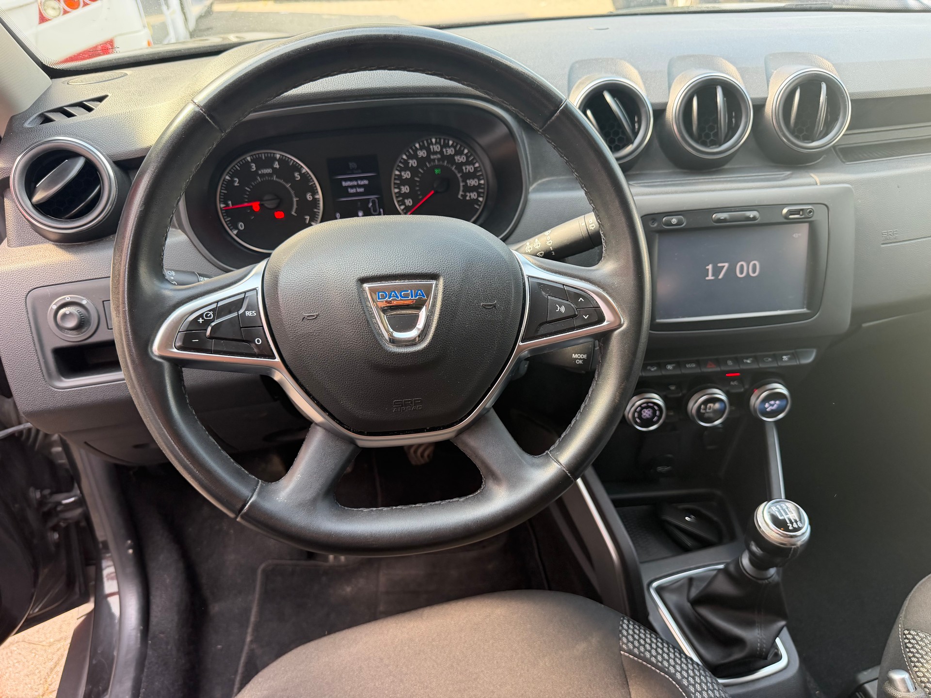 DACIA Duster TCe 125 Essential 4x4-image-7