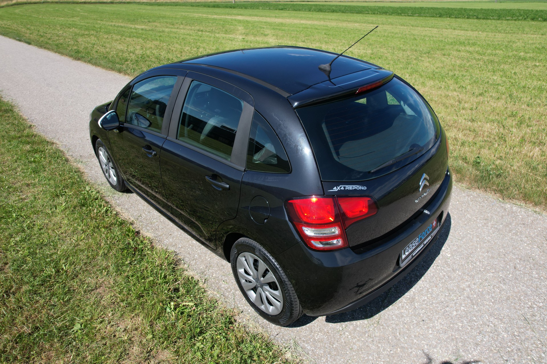CITROEN C3 1.4i Tonic-image-1