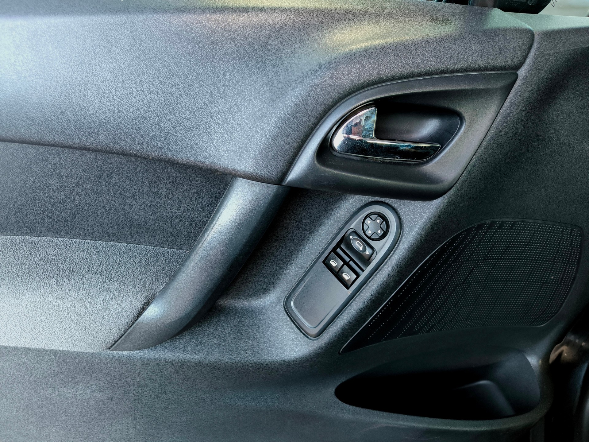 CITROEN C3 1.4i Tonic-image-9