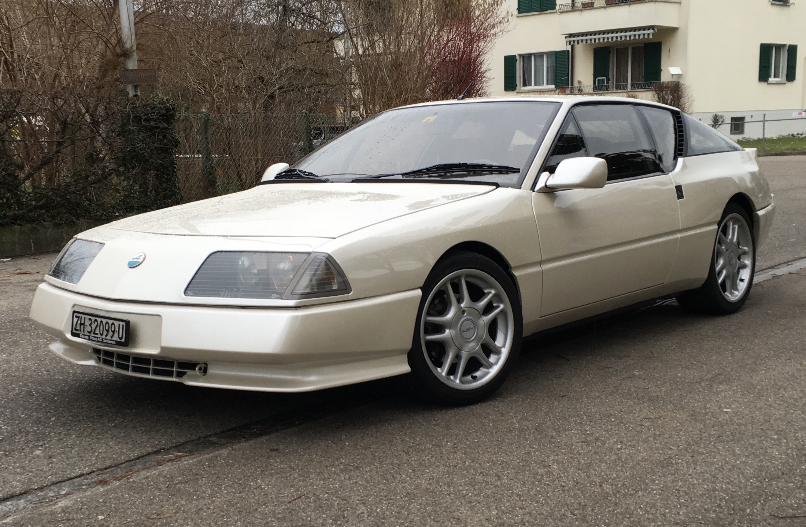 Car photo