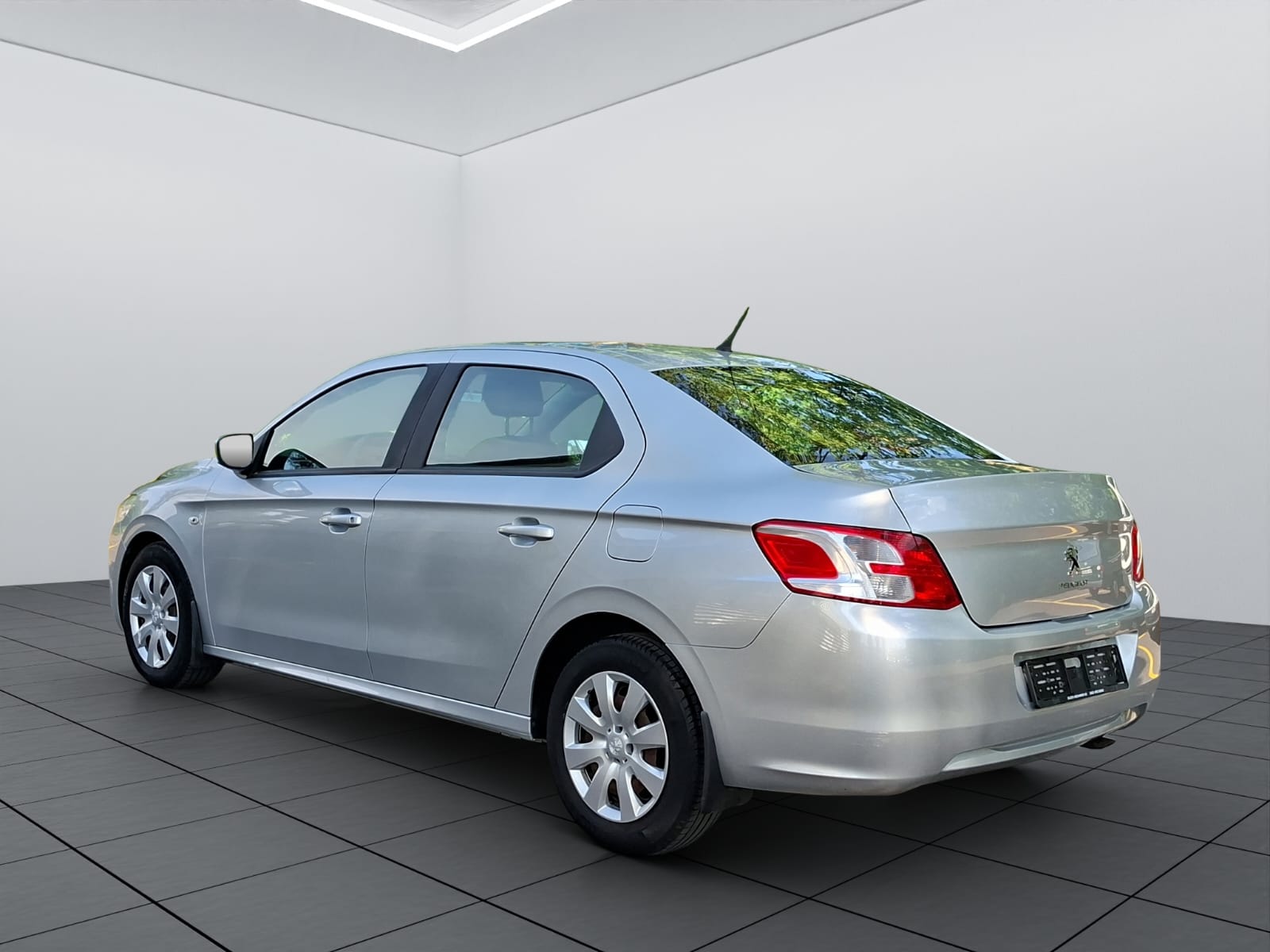 PEUGEOT 301-image-4