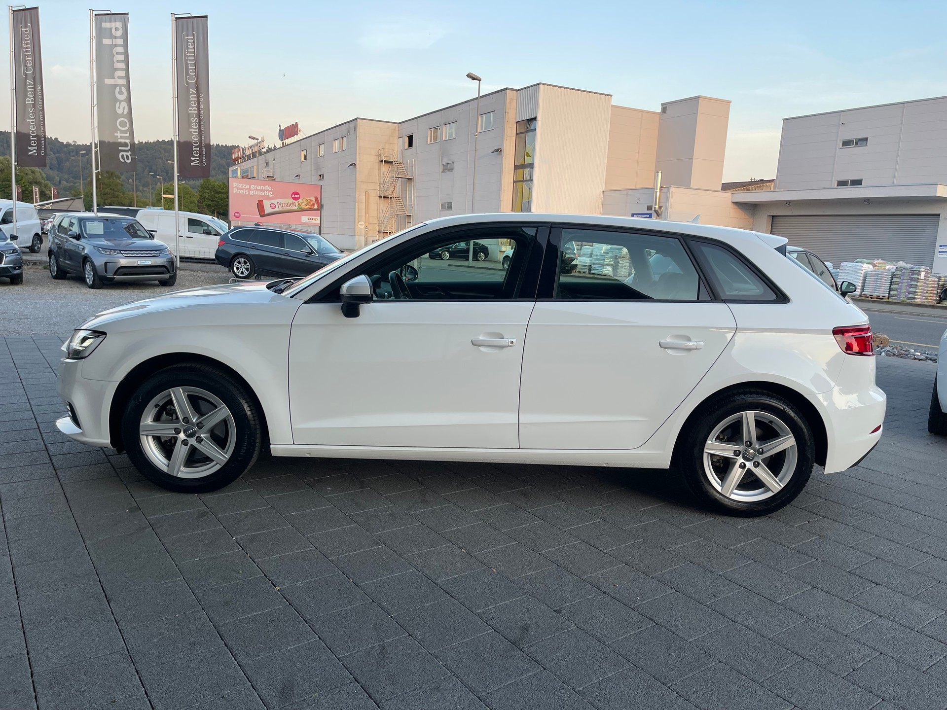 AUDI A3 Sportback 1.4 TFSI Design S-tronic-image-8