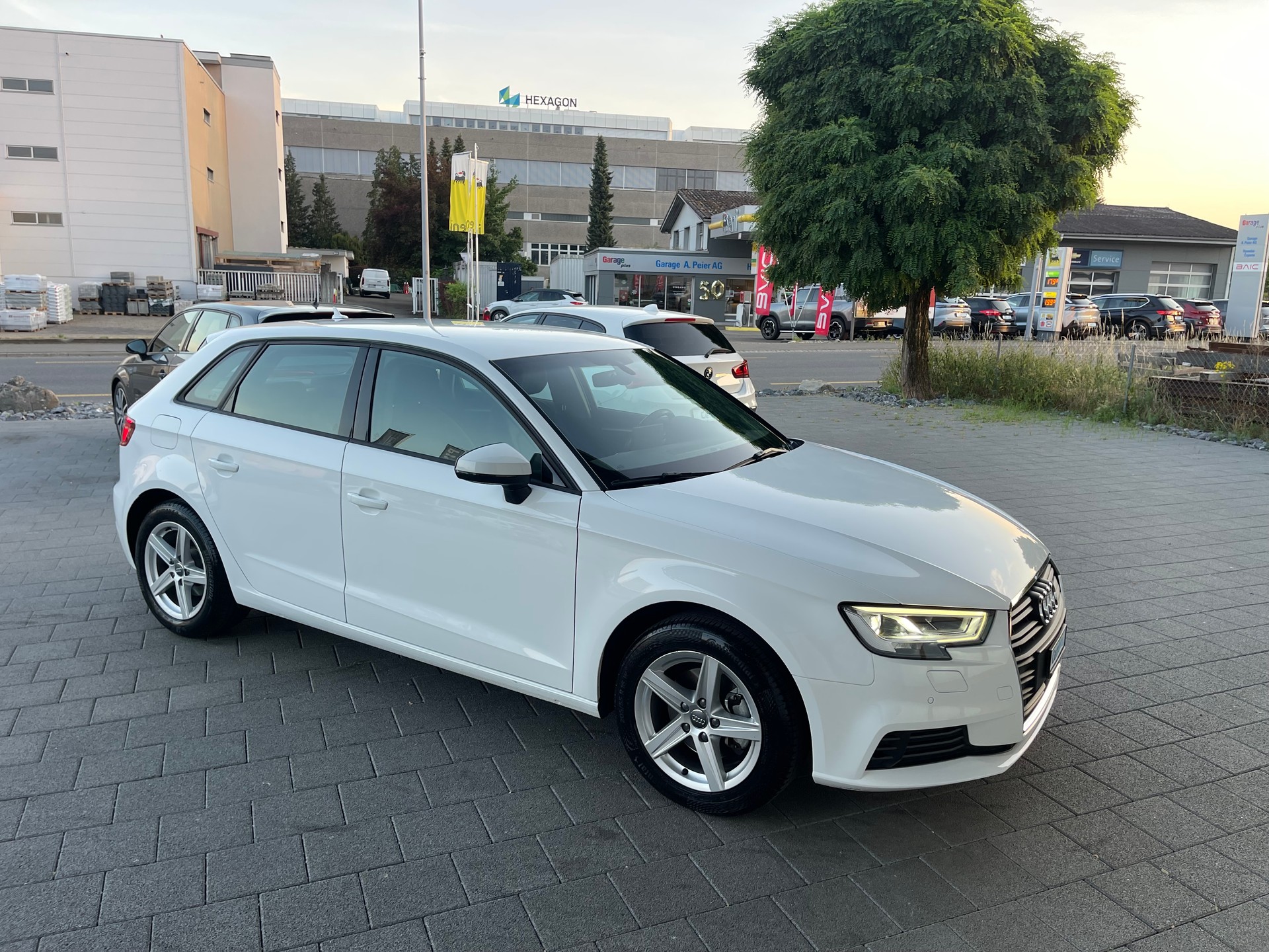 AUDI A3 Sportback 1.4 TFSI Design S-tronic-image-3