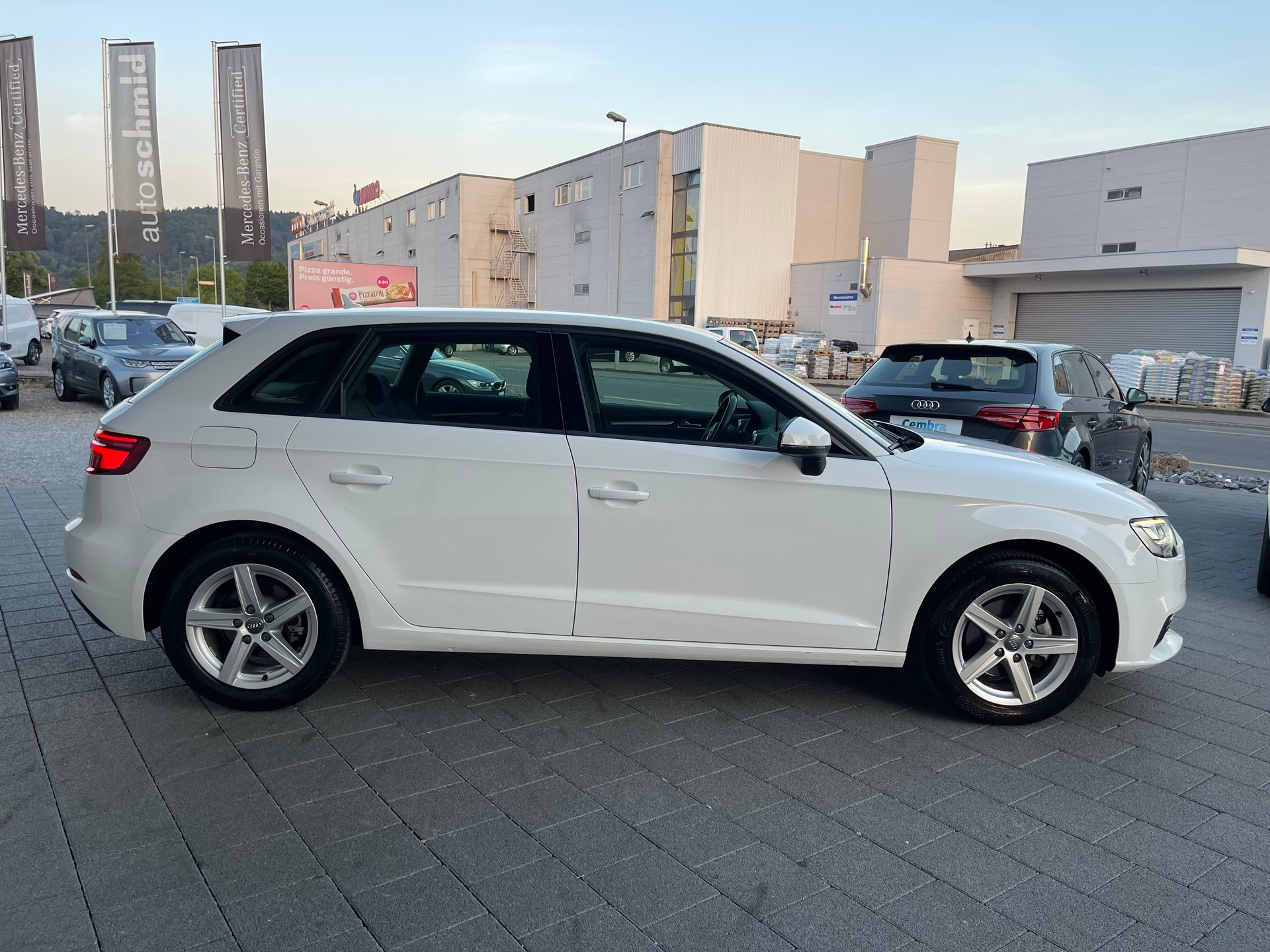 AUDI A3 Sportback 1.4 TFSI Design S-tronic-image-10