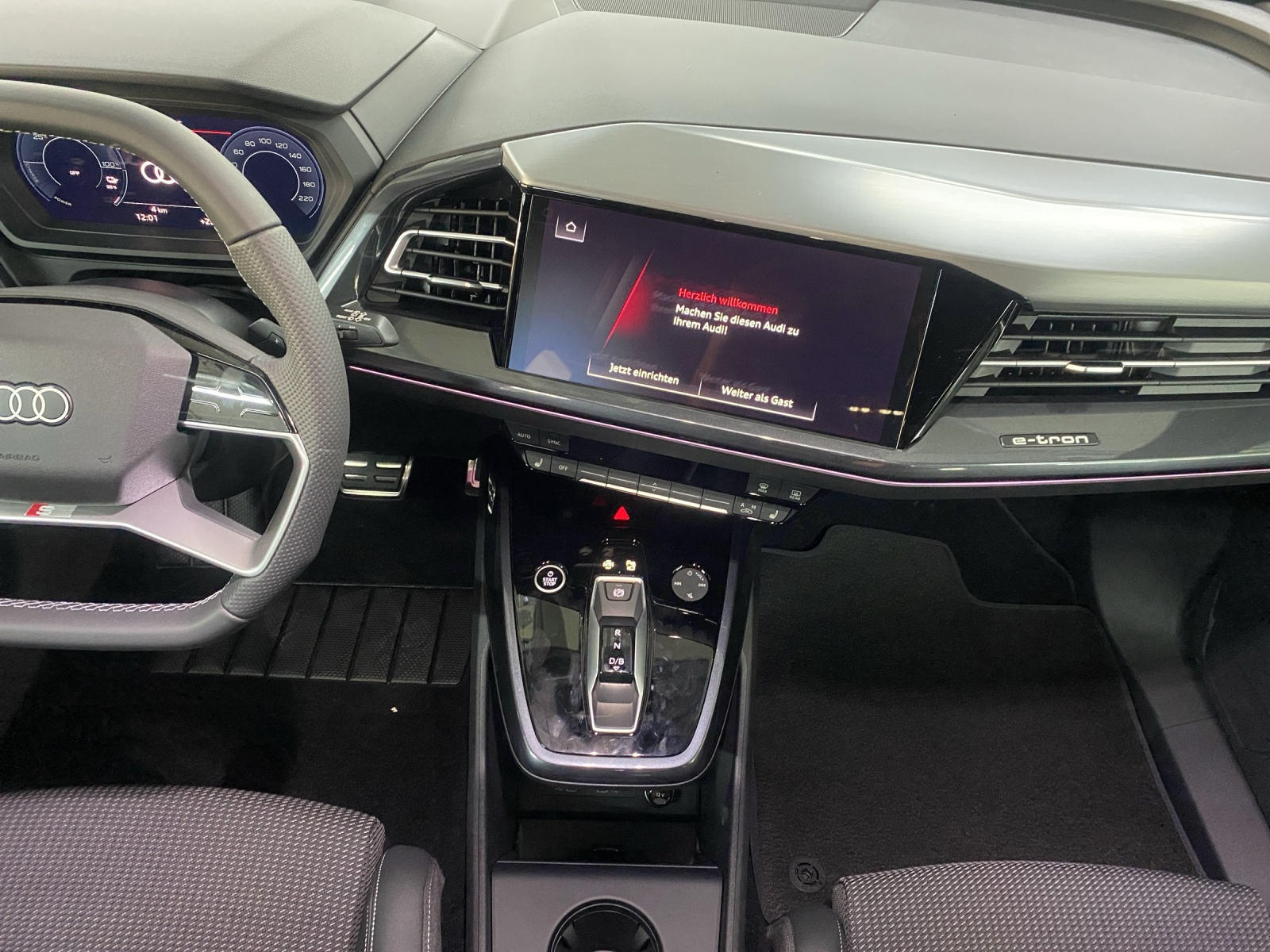 AUDI Q4 e-tron 45 Attraction quattro-image-10