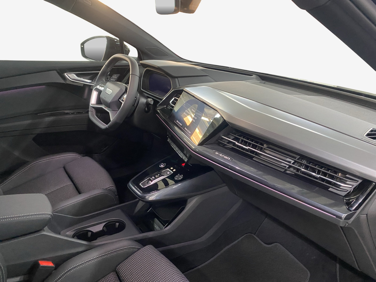 AUDI Q4 e-tron 45 Attraction quattro-image-13