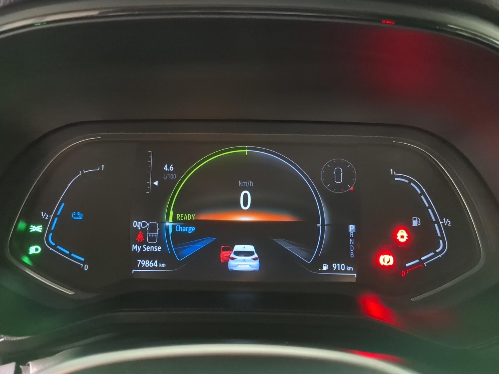 RENAULT Clio 1.6 E-Tech Techno-image-10