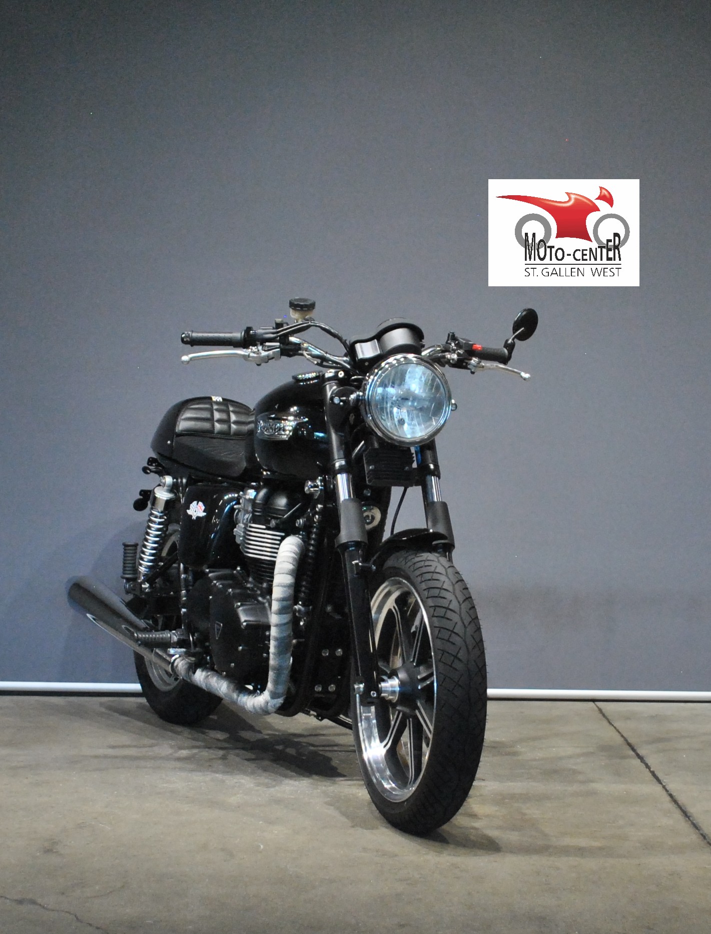TRIUMPH Bonneville 900 i