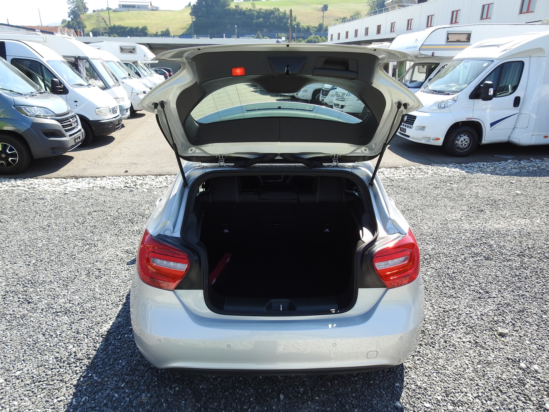 MERCEDES-BENZ A 220 Style 4Matic 7G-DCT-image-9