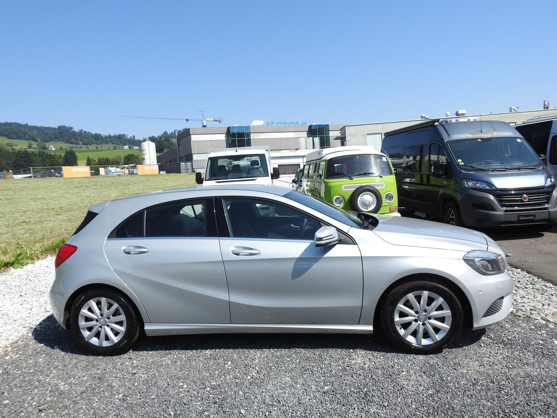 MERCEDES-BENZ A 220 Style 4Matic 7G-DCT-image-6